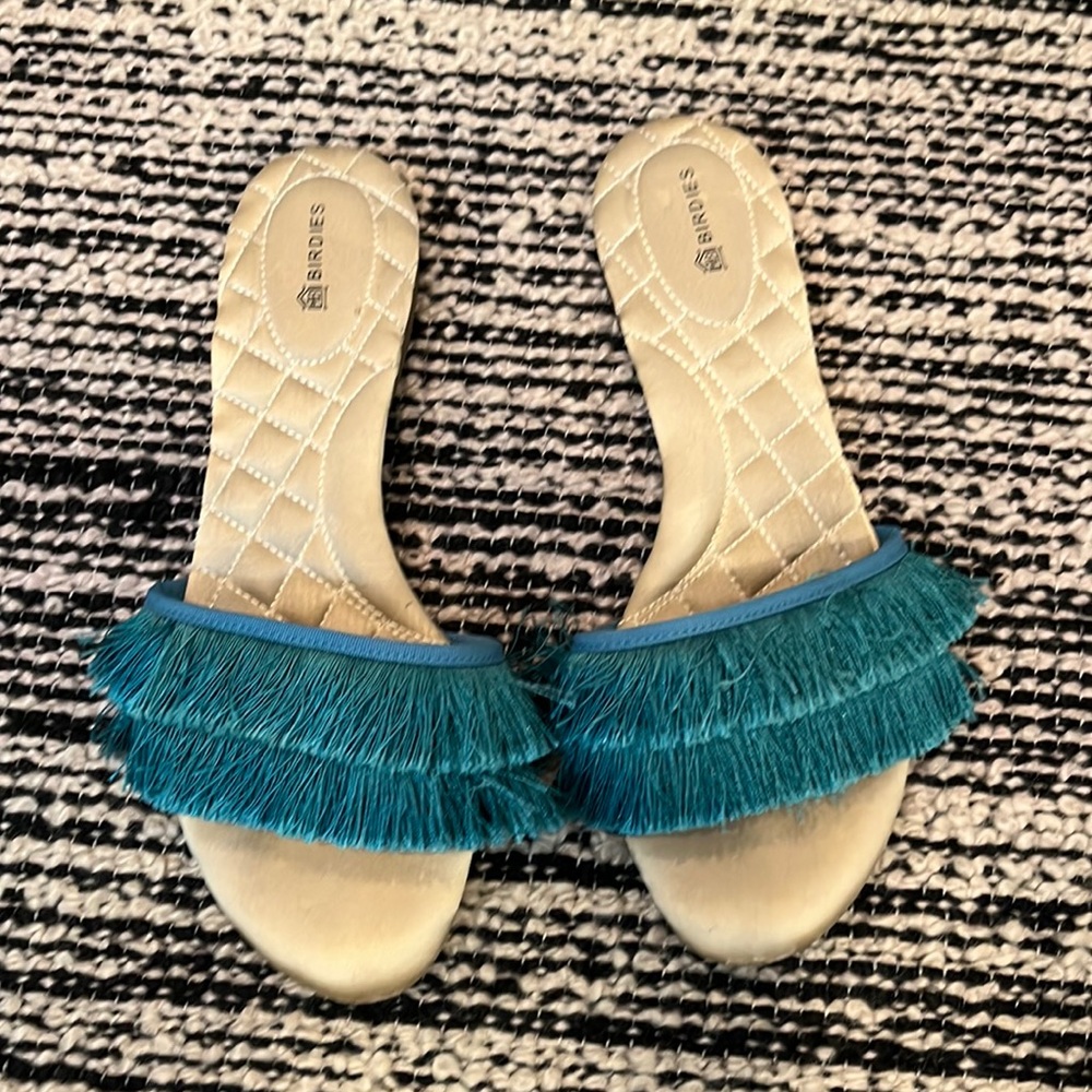Birdies size 8 sandals in peacock blue fringe